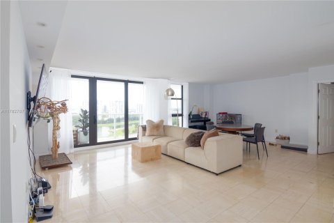 Condo in Aventura, Florida, 3 bedrooms  № 1868798 - photo 9
