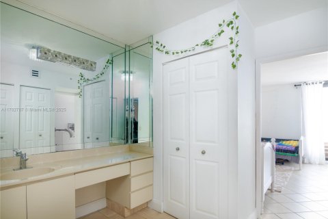 Condo in Aventura, Florida, 3 bedrooms  № 1868798 - photo 29