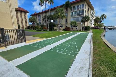 Condominio en venta en Clearwater, Florida, 2 dormitorios, 83.61 m2 № 2227978 - foto 30
