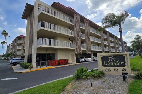 Condominio en Clearwater, Florida, 2 dormitorios  № 2227978