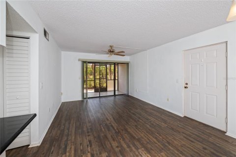 Condo in Port Charlotte, Florida, 2 bedrooms № 2166249 - photo 14