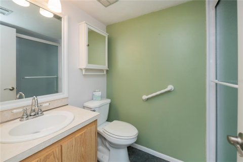 Condo in Port Charlotte, Florida, 2 bedrooms № 2166249 - photo 28
