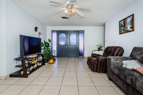 House in Spring Hill, Florida 3 bedrooms, 117.8 sq.m. № 1540892 - photo 7
