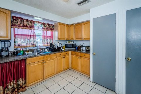 House in Spring Hill, Florida 3 bedrooms, 117.8 sq.m. № 1540892 - photo 14