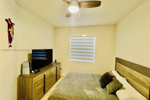 Townhouse in Homestead, Florida 3 bedrooms, 140.65 sq.m. № 1987100 - photo 24