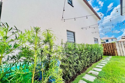 Townhouse in Homestead, Florida 3 bedrooms, 140.65 sq.m. № 1987100 - photo 30