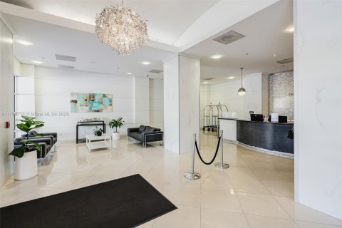 Condo in Sunny Isles Beach, Florida, 1 bedroom  № 2046156 - photo 4