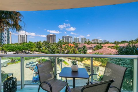 Condo in Sunny Isles Beach, Florida, 1 bedroom  № 2046156 - photo 28