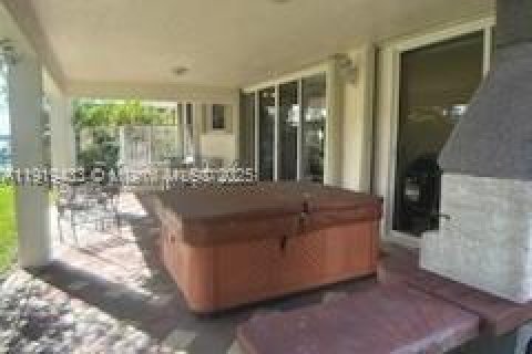 Купить виллу или дом в Мирамар, Флорида 4 спальни, 222.13м2, № 1974570 - фото 10