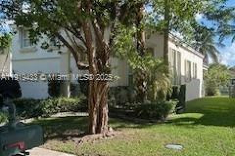 Купить виллу или дом в Мирамар, Флорида 4 спальни, 222.13м2, № 1974570 - фото 2