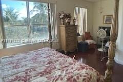 Купить виллу или дом в Мирамар, Флорида 4 спальни, 222.13м2, № 1974570 - фото 28