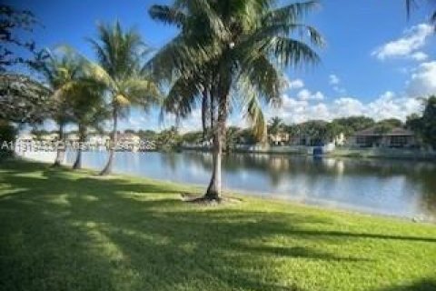 Купить виллу или дом в Мирамар, Флорида 4 спальни, 222.13м2, № 1974570 - фото 6