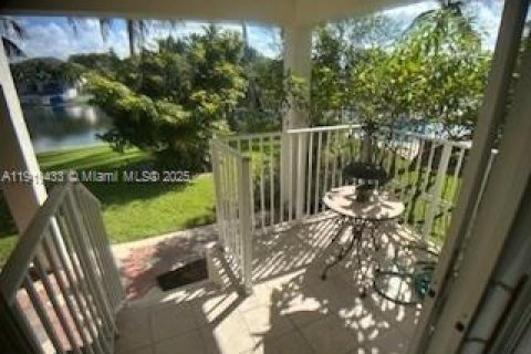 Купить виллу или дом в Мирамар, Флорида 4 спальни, 222.13м2, № 1974570 - фото 22