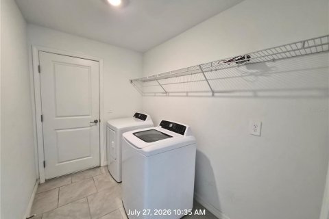 House in Port Charlotte, Florida 3 bedrooms, 144.93 sq.m. № 2231370 - photo 10
