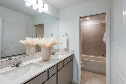Casa en venta en Riverview, Florida, 4 dormitorios, 214.05 m2 № 1733047 - foto 11