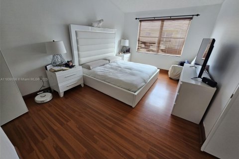 Adosado en venta en Pembroke Pines, Florida, 3 dormitorios, 140.75 m2 № 1831010 - foto 13