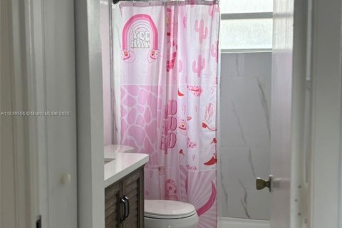 Adosado en venta en Pembroke Pines, Florida, 3 dormitorios, 140.75 m2 № 1831010 - foto 16