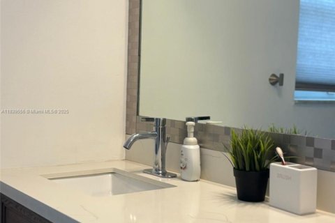 Adosado en venta en Pembroke Pines, Florida, 3 dormitorios, 140.75 m2 № 1831010 - foto 20
