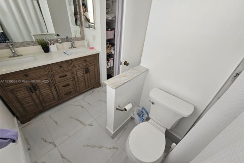 Adosado en venta en Pembroke Pines, Florida, 3 dormitorios, 140.75 m2 № 1831010 - foto 10