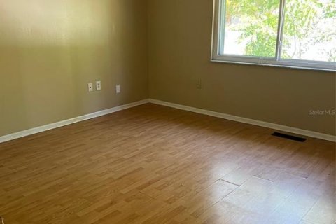 Condo in DeLand, Florida, 2 bedrooms  № 1778127 - photo 6