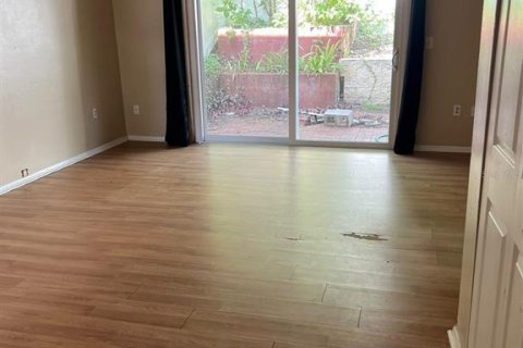 Condo in DeLand, Florida, 2 bedrooms  № 1778127 - photo 5