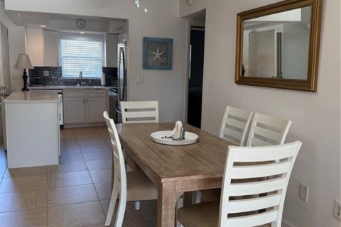 Condominio en alquiler en Sarasota, Florida, 2 dormitorios, 83.15 m2 № 1538785 - foto 8