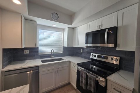 Condominio en alquiler en Sarasota, Florida, 2 dormitorios, 83.15 m2 № 1538785 - foto 2