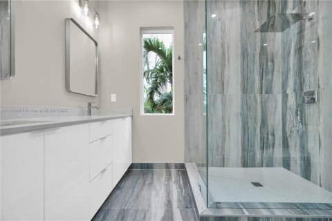 Townhouse in Miami, Florida 3 bedrooms, 406.54 sq.m. № 1817697 - photo 13