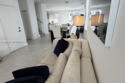 Adosado en alquiler en Doral, Florida, 3 dormitorios, 168.71 m2 № 1990570 - foto 3