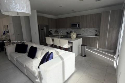 Adosado en alquiler en Doral, Florida, 3 dormitorios, 168.71 m2 № 1990570 - foto 6