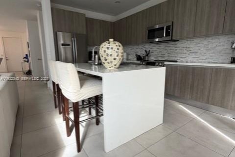 Adosado en alquiler en Doral, Florida, 3 dormitorios, 168.71 m2 № 1990570 - foto 7