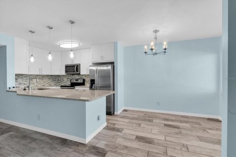 Copropriété à vendre à Seminole, Floride: 2 chambres, 81.75 m2 № 2391051 - photo 7