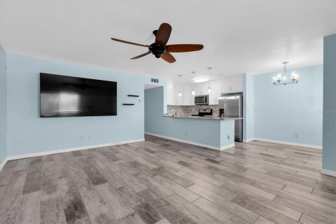 Copropriété à vendre à Seminole, Floride: 2 chambres, 81.75 m2 № 2391051 - photo 6