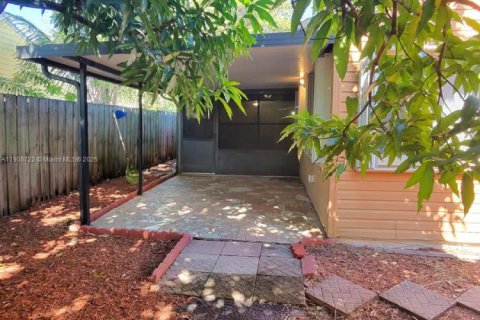 Villa ou maison à louer à Pembroke Pines, Floride: 3 chambres, 125.14 m2 № 1964761 - photo 23