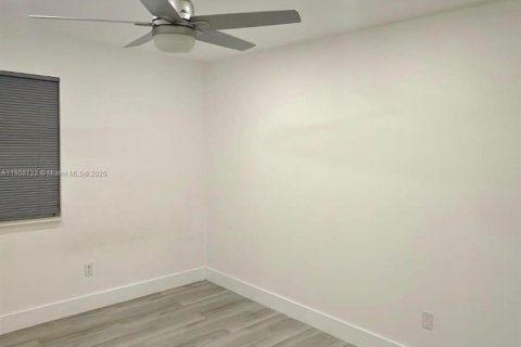 Villa ou maison à louer à Pembroke Pines, Floride: 3 chambres, 125.14 m2 № 1964761 - photo 15