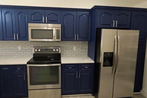 Villa ou maison à louer à Pembroke Pines, Floride: 3 chambres, 125.14 m2 № 1964761 - photo 10