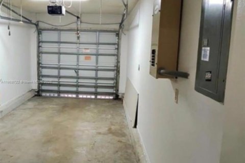 Villa ou maison à louer à Pembroke Pines, Floride: 3 chambres, 125.14 m2 № 1964761 - photo 6