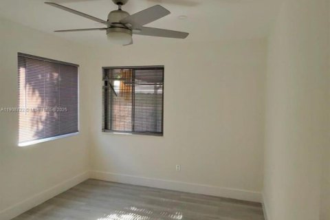 Villa ou maison à louer à Pembroke Pines, Floride: 3 chambres, 125.14 m2 № 1964761 - photo 16