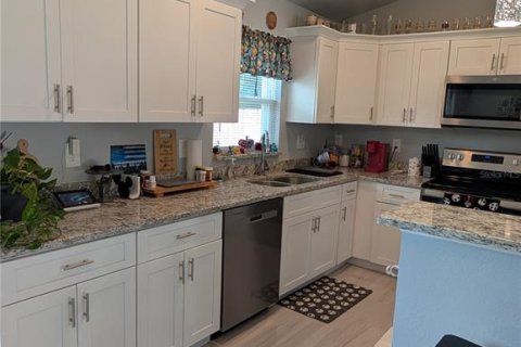 House in Ocala, Florida 3 bedrooms, 128.76 sq.m. № 2150639 - photo 7