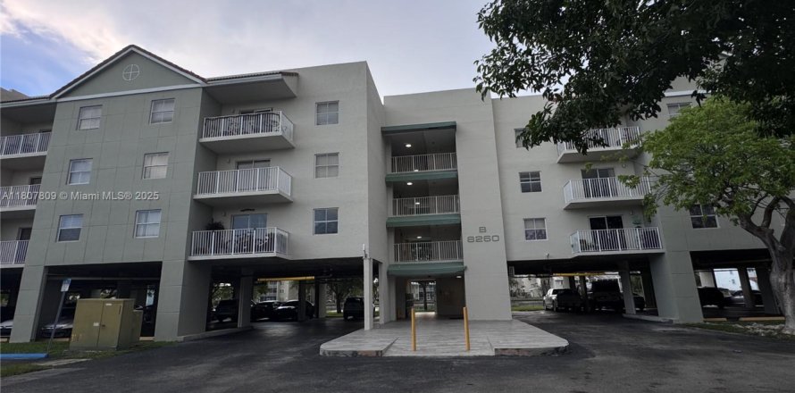 Condo in Cutler Bay, Florida, 2 bedrooms  № 1874405
