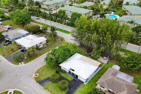 Villa ou maison à vendre à Tamarac, Floride: 3 chambres, 135.17 m2 № 1941331 - photo 22