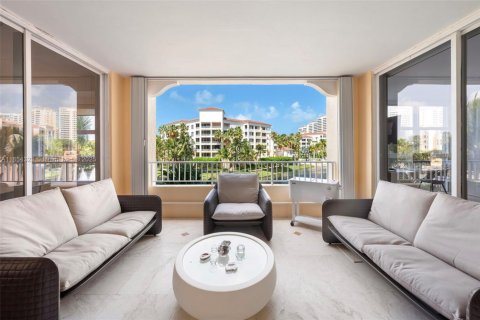 Condo in Key Biscayne, Florida, 3 bedrooms  № 1880212 - photo 19
