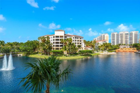 Condo in Key Biscayne, Florida, 3 bedrooms  № 1880212 - photo 1