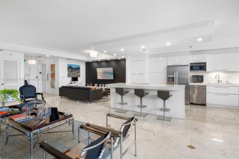 Condo in Key Biscayne, Florida, 3 bedrooms  № 1880212 - photo 18