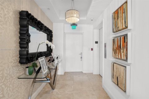 Condo in Key Biscayne, Florida, 3 bedrooms  № 1880212 - photo 29