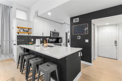 Condominio en venta en West Palm Beach, Florida, 2 dormitorios, 82.5 m2 № 2047000 - foto 5