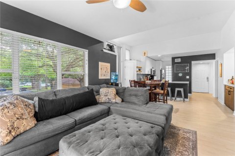 Condominio en venta en West Palm Beach, Florida, 2 dormitorios, 82.5 m2 № 2047000 - foto 13