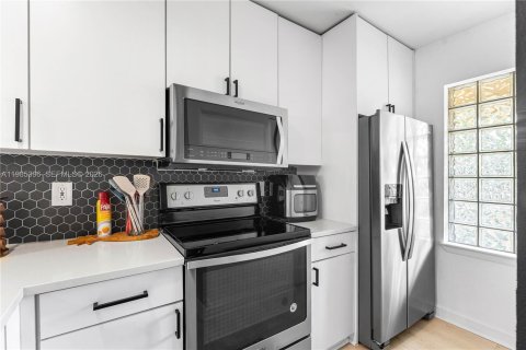 Condominio en venta en West Palm Beach, Florida, 2 dormitorios, 82.5 m2 № 2047000 - foto 8