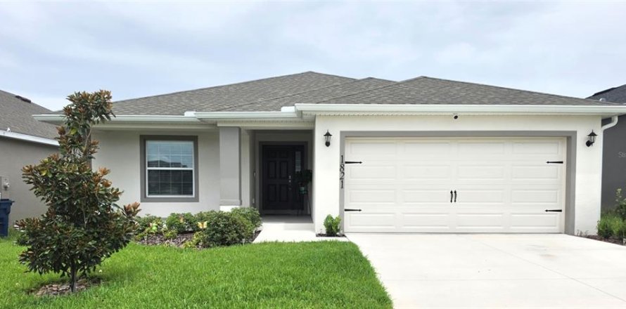 House in Davenport, Florida 4 bedrooms, 168.99 sq.m. № 2196076