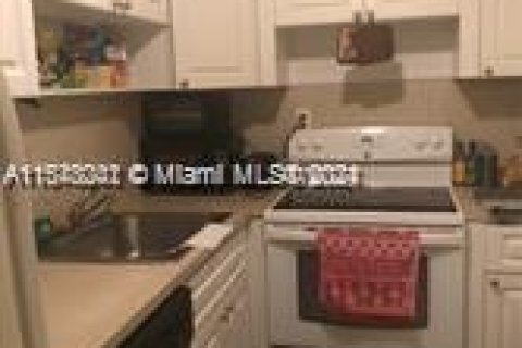 Copropriété à vendre à North Miami, Floride: 1 chambre, 61.87 m2 № 2047138 - photo 5